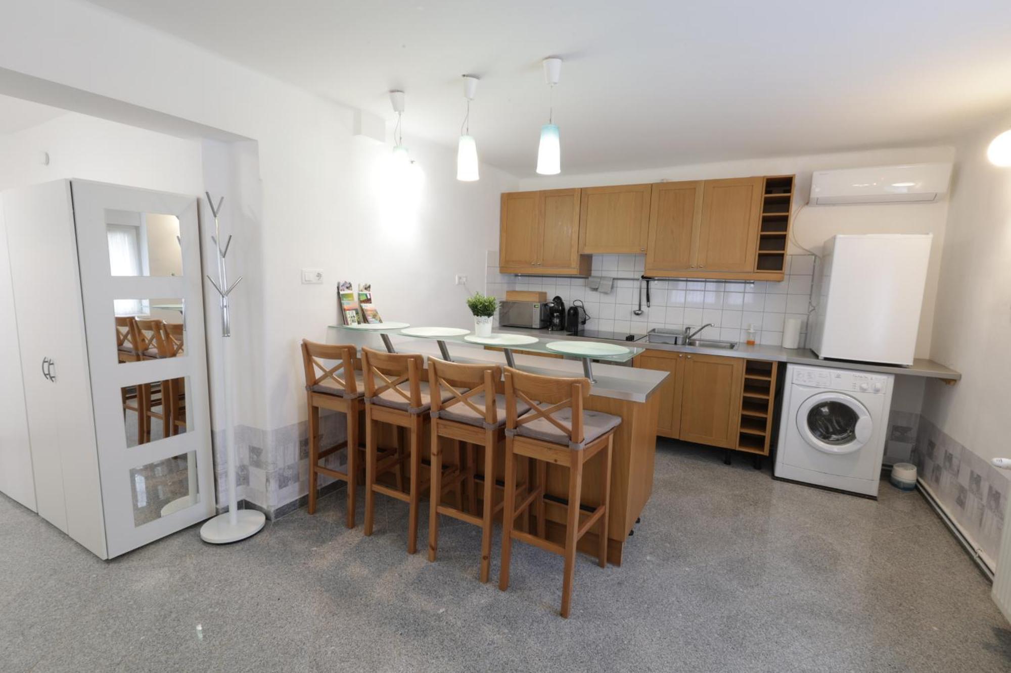 Stardust Apartman Pécs Extérieur photo