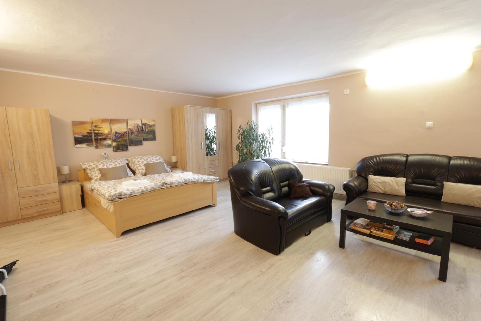 Stardust Apartman Pécs Extérieur photo